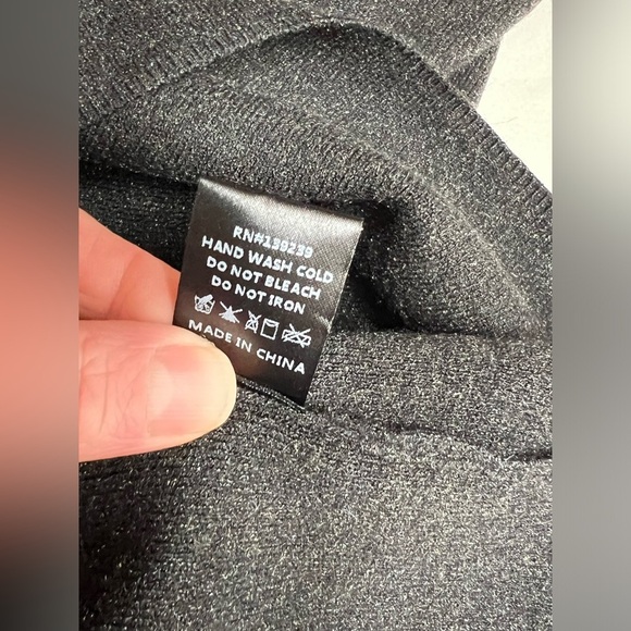 Pomander Place Black Long Sleeve Dress - Picture 15 of 16